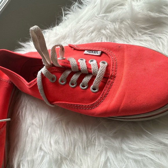 VANS Neon Hot Pink Skateboard Shoes Low Top Lace Up Sneakers Womens 7 - Picture 2 of 5